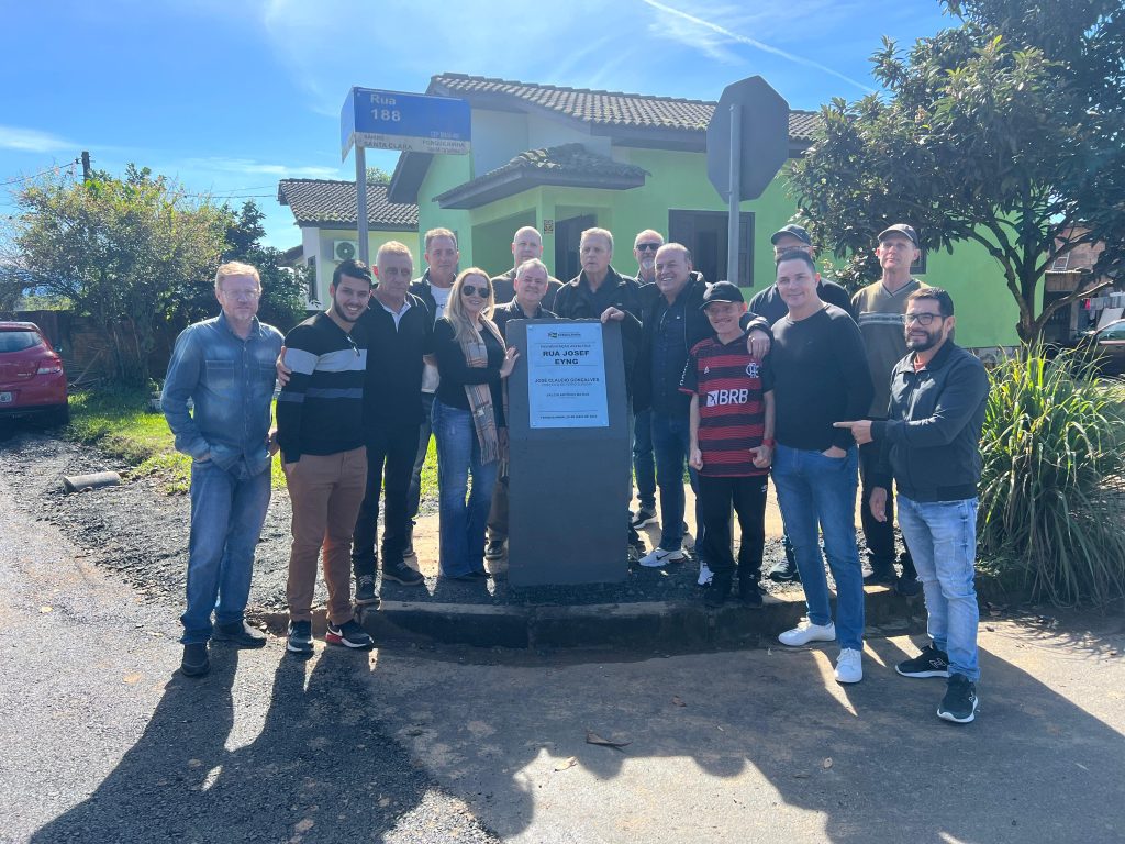 Governo de Forquilhinha inaugura mais 1km de pavimentação no bairro Santa Clara